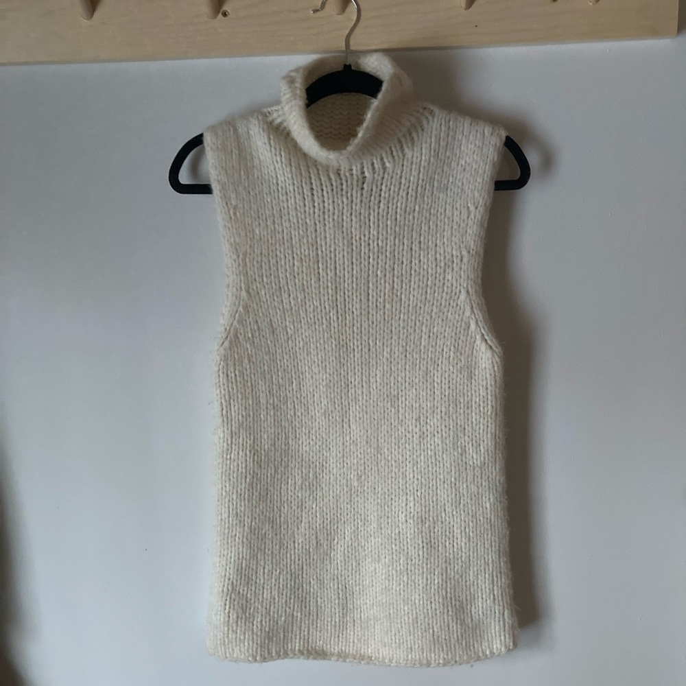 Theory Ivory Sleeveless Turtleneck Sweater